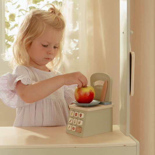 Wooden weighing scale