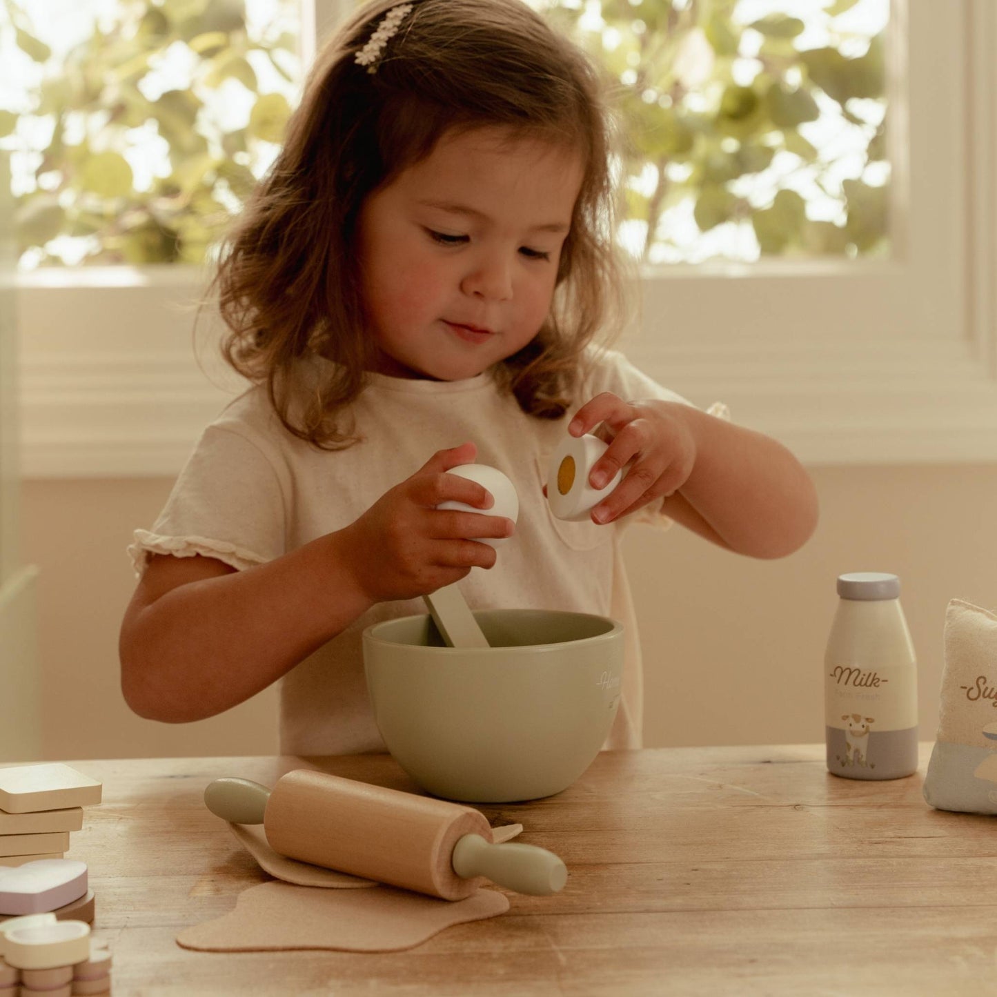 Wooden baking set