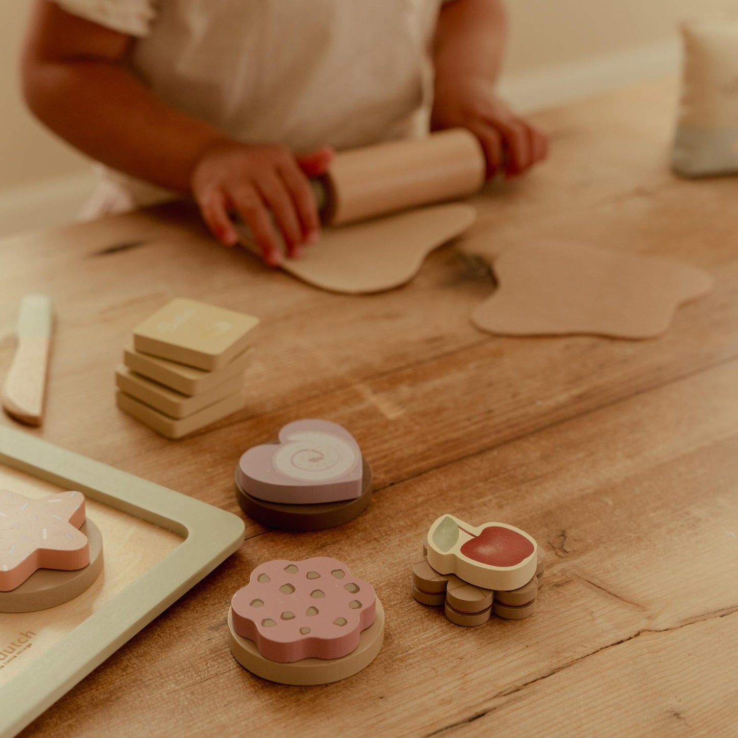 Wooden baking set