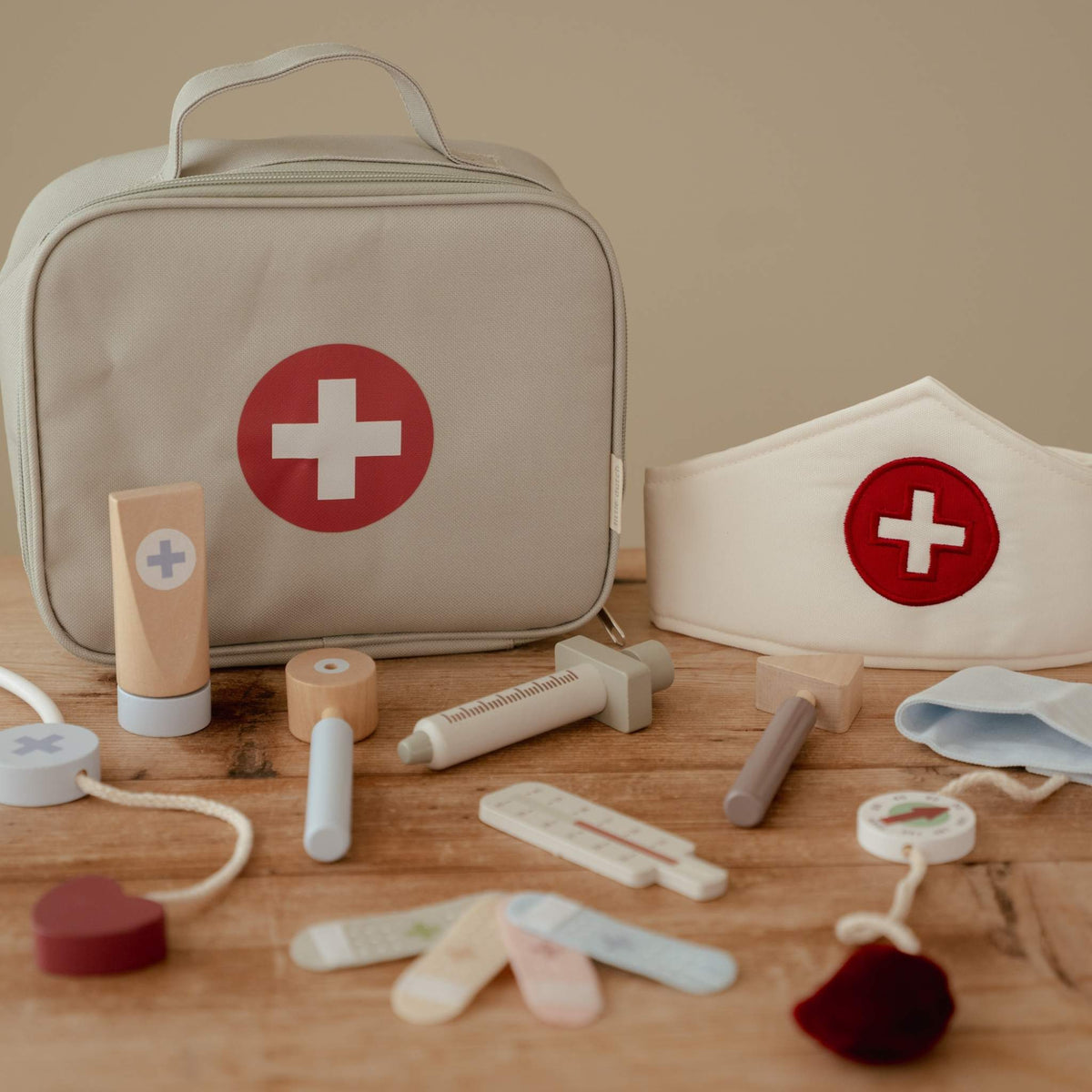 Wooden Doctors Kit