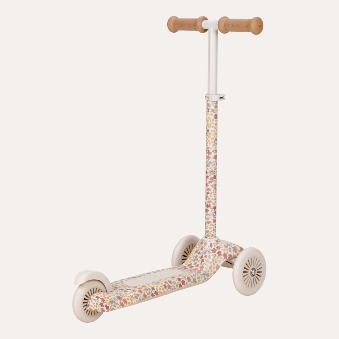 3 Wheel Scooter - Off White Flowers