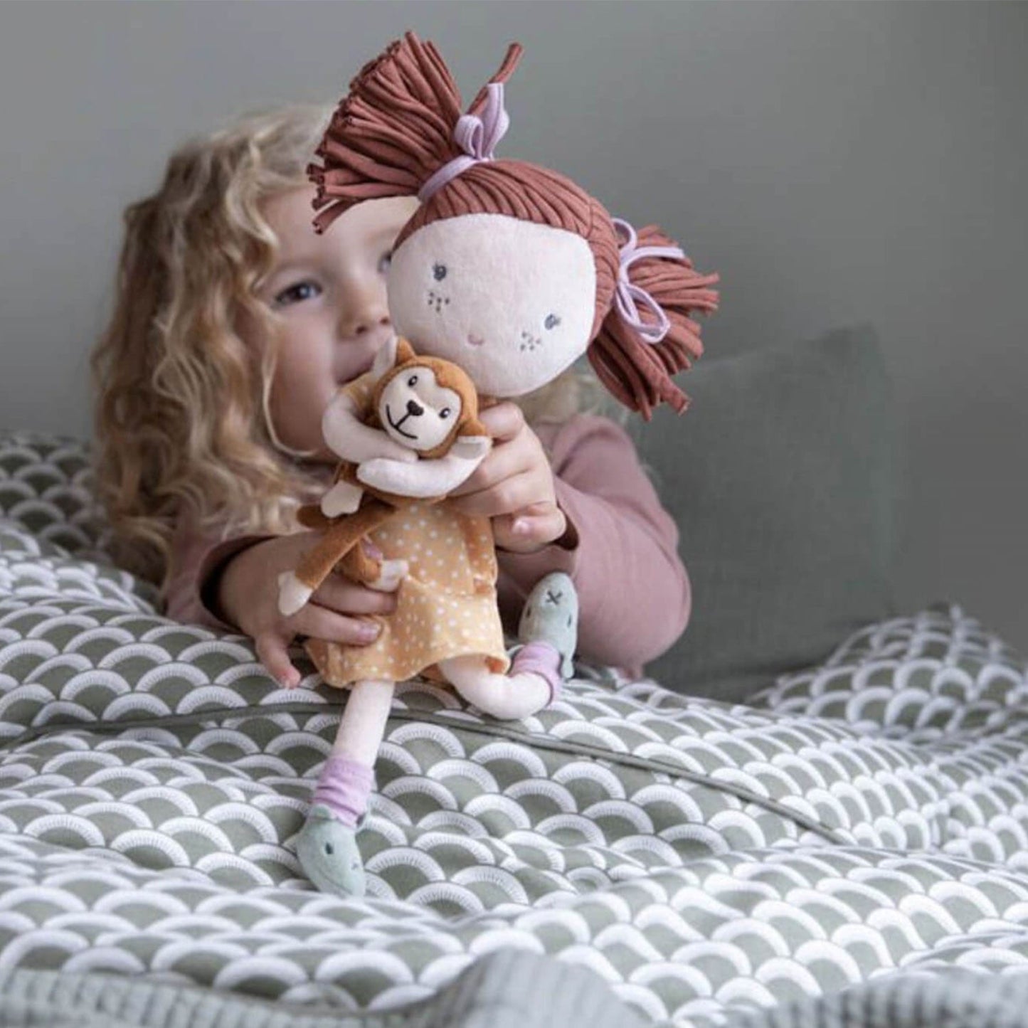 Soft cuddle doll - Sophia