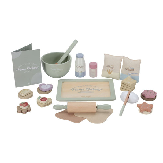 Wooden baking set