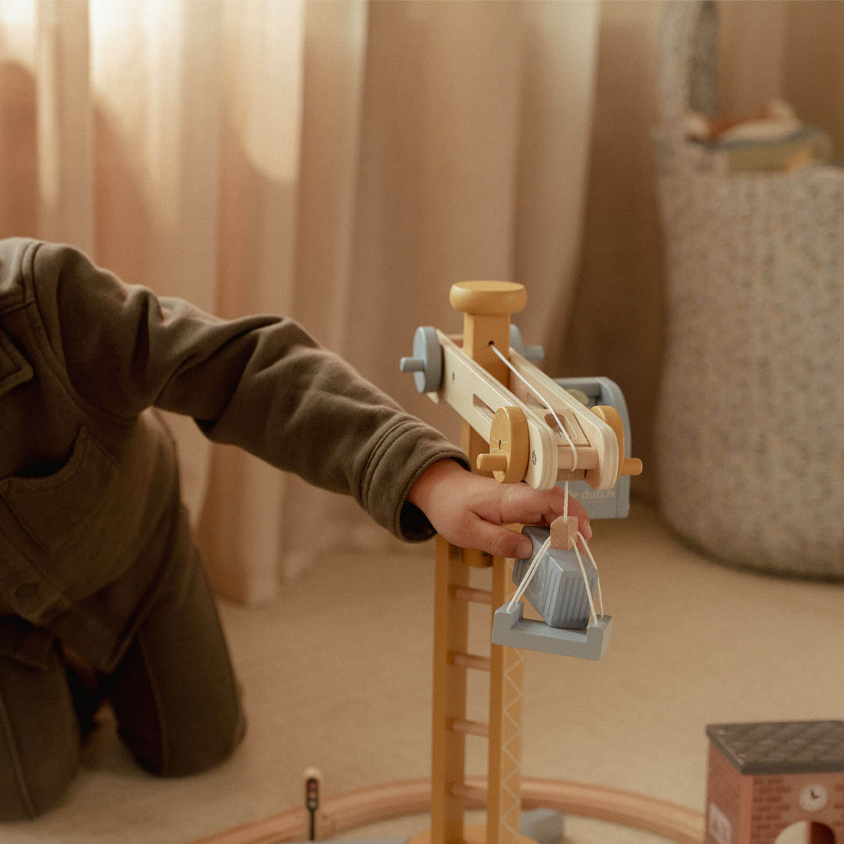 Crane set with wooden track