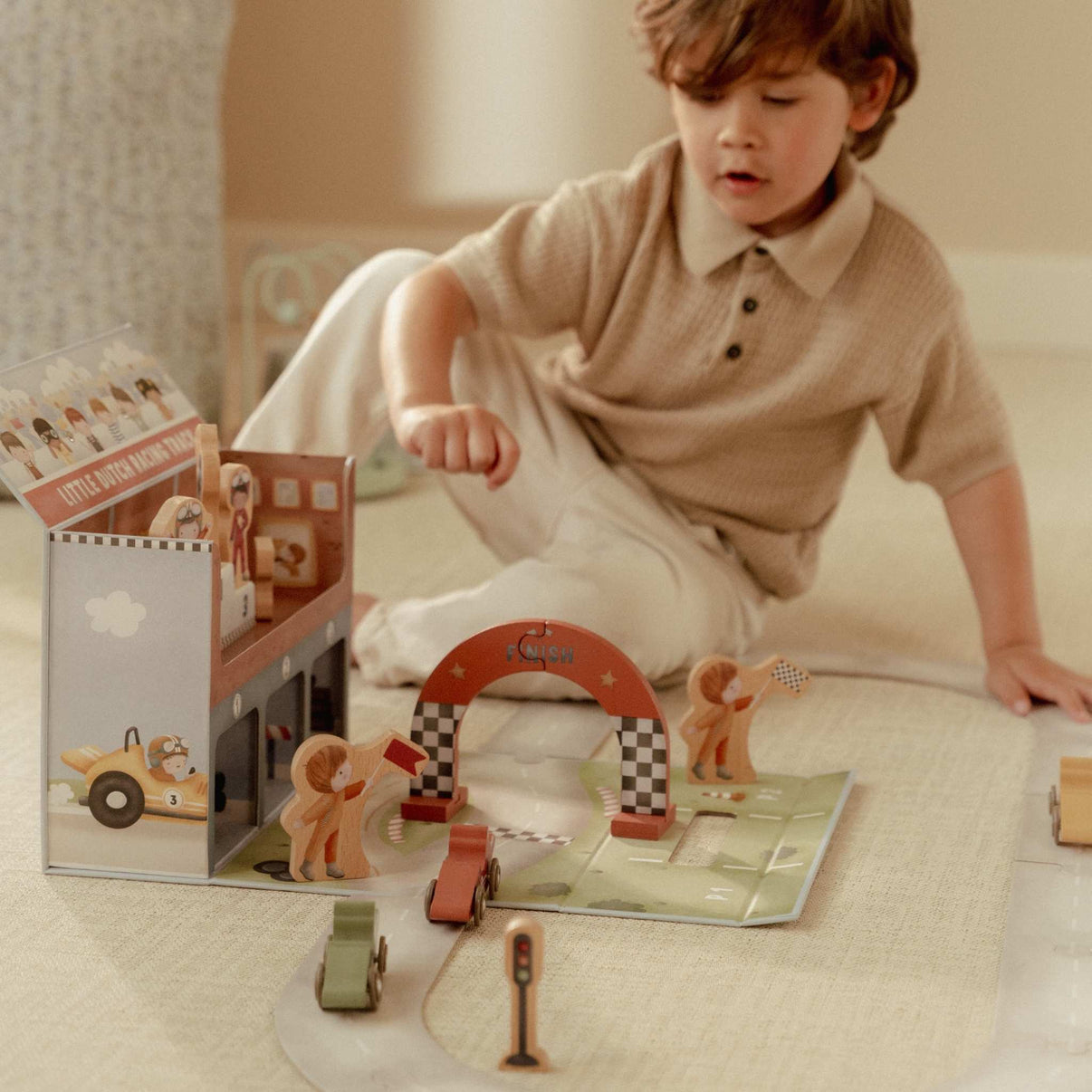 Play case - race track